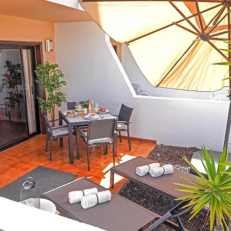 Beautiful And Modern Flat With Pool And Terrace 2 Dom wakacyjny *